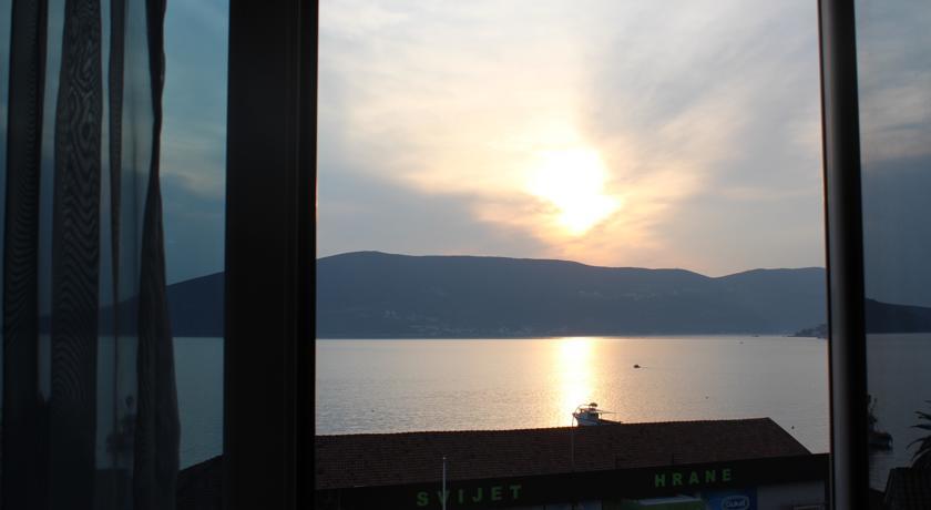 Tazex Apartments Herceg Novi Bilik gambar