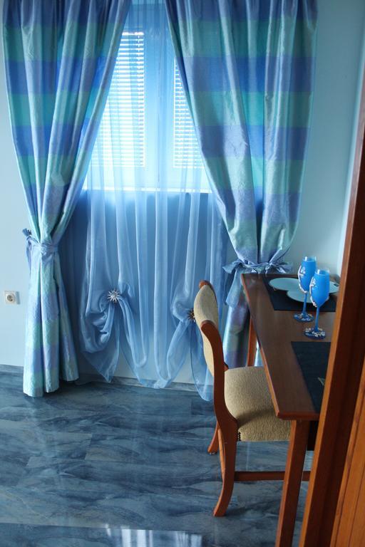 Tazex Apartments Herceg Novi Bilik gambar